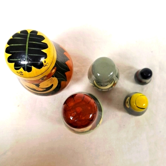 - Vintage Russian "Wizard Of Oz " set of 5 wood nesting dolls hand painted - Picture 12 of 12